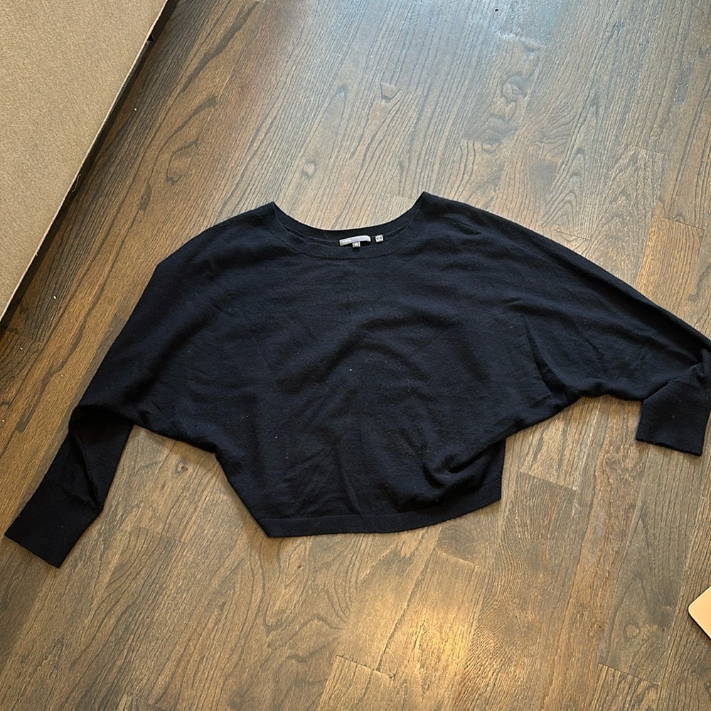 Vince cropped long sleeve navy sweater, XS